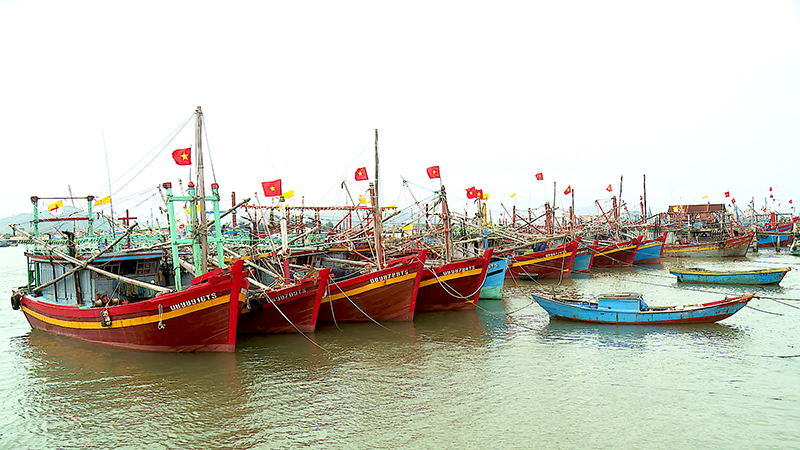 Chung tay gỡ "thẻ vàng"