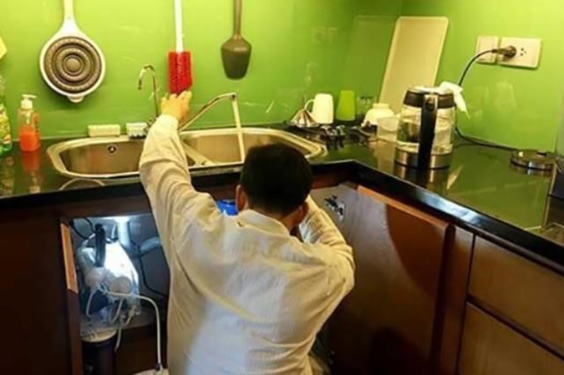 Dịch vụ thông tắc chậu rửa bát tại Hà Nội giá rẻ, uy tín