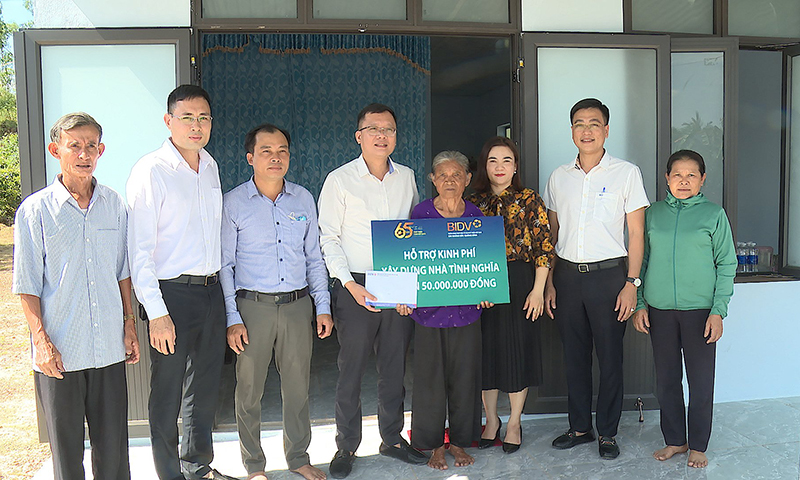 Sẻ chia và lan tỏa những giá trị nhân văn