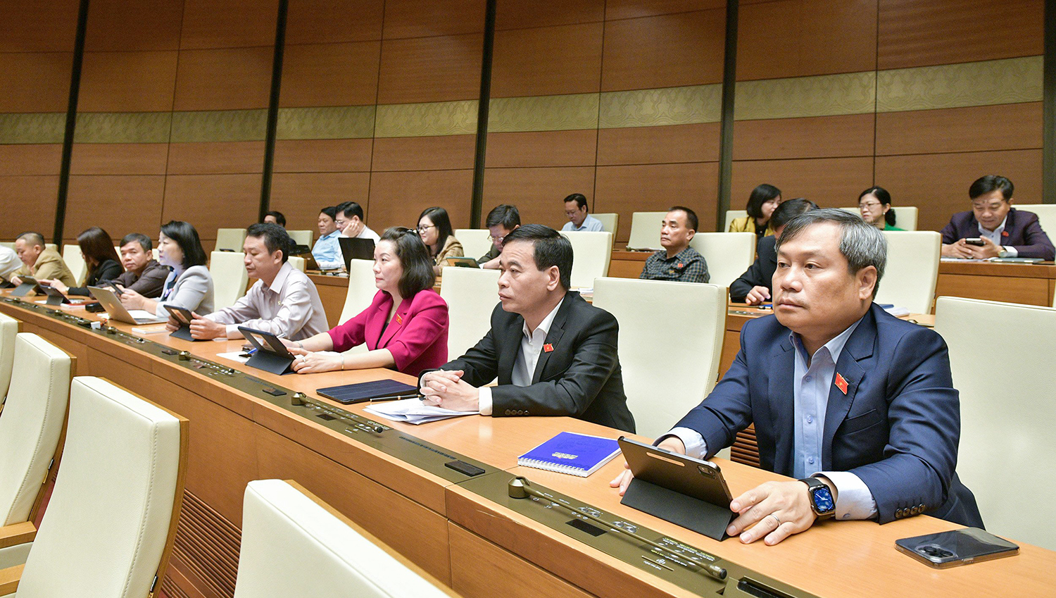 Nghiên cứu, hoàn thiện để bảo hiểm xã hội trở thành trụ cột an sinh xã hội