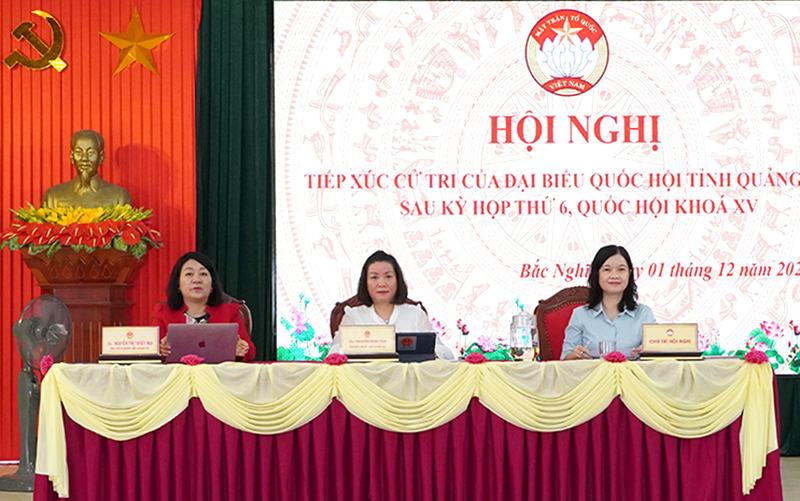 Đại biểu Quốc hội tiếp xúc cử tri tại TP. Đồng Hới và huyện Minh Hóa