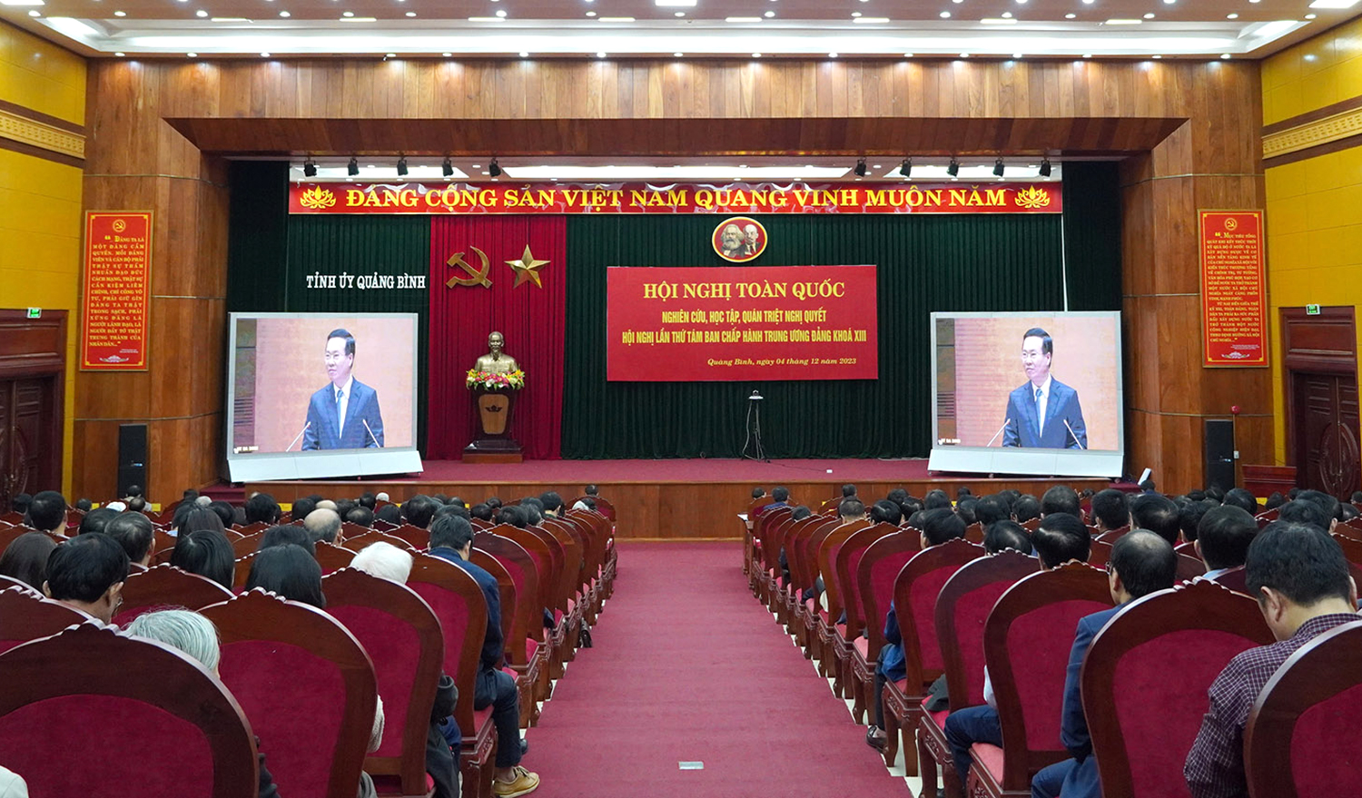 Nghiên cứu, học tập, quán triệt Nghị quyết Hội nghị lần thứ tám Ban Chấp hành Trung ương Đảng khóa XIII