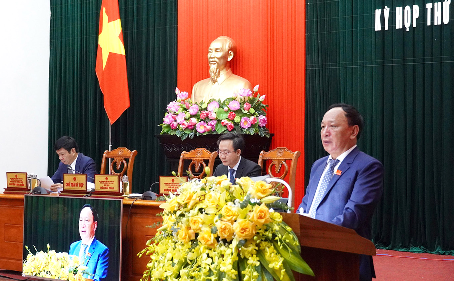 Phát huy trí tuệ, dân chủ, tập trung, quyết định các vấn đề đúng quy định, phù hợp với yêu cầu phát triển (*)
