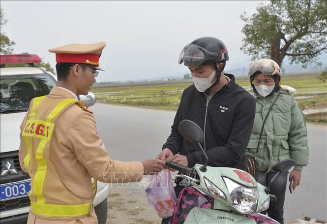Thủ tướng yêu cầu bảo đảm trật tự, an toàn giao thông dịp Tết và Lễ hội Xuân