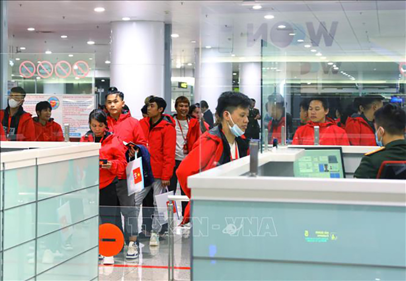 Tiếp tục tổ chức các chuyến bay miễn phí đưa công dân từ khu vực xung đột ở Myanmar về nước