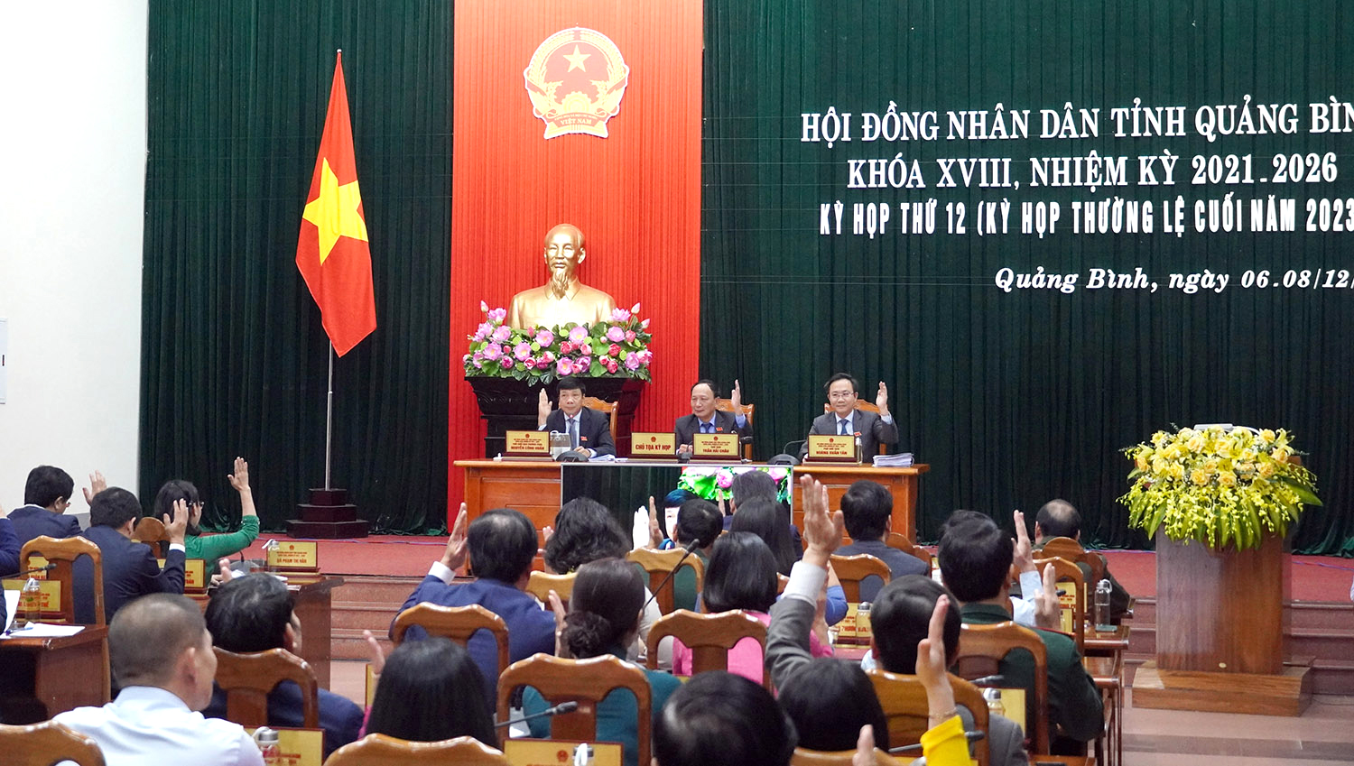 Bế mạc kỳ họp thứ 12, HĐND tỉnh khóa XVIII