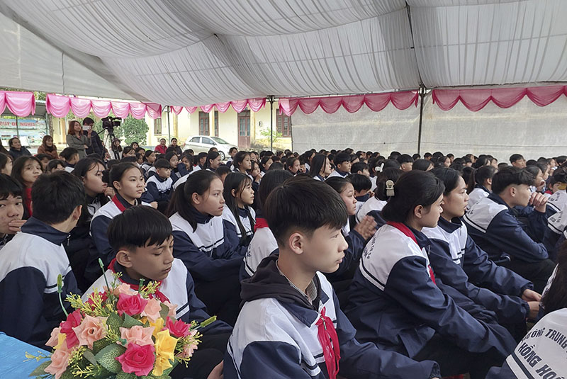 Chung tay phòng, chống bạo lực gia đình, xâm hại trẻ em