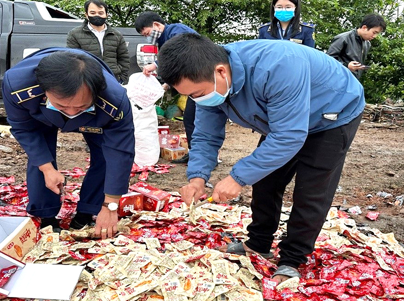 Tiêu hủy lô cánh gà không bảo đảm an toàn thực phẩm