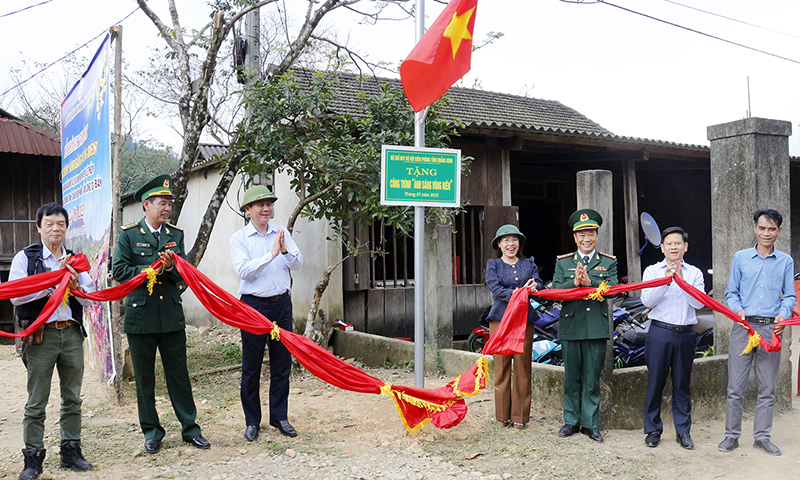 Hoàn thành xuất sắc nhiệm vụ bảo vệ chủ quyền lãnh thổ, an ninh biên giới