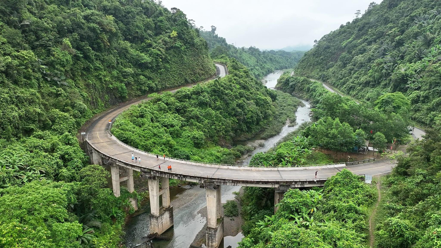 Thương nhớ gửi Tây Trường Sơn