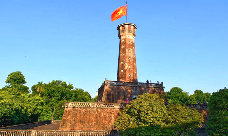 Phút hòa bình đầu tiên