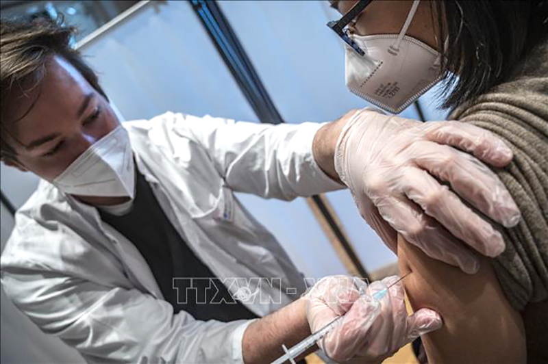 WHO: Vaccine ngừa COVID-19 đã cứu sống ít nhất 1,4 triệu người tại châu Âu
