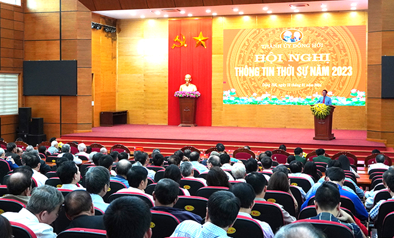 TP. Đồng Hới: Thông tin thời sự cho đội ngũ cán bộ cốt cán