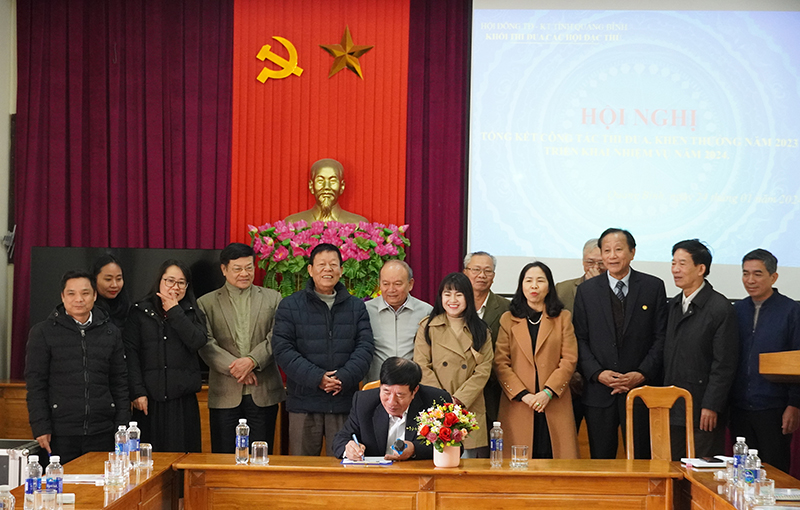 Khối thi đua các hội đặc thù tỉnh ký kết giao ước thi đua năm 2024