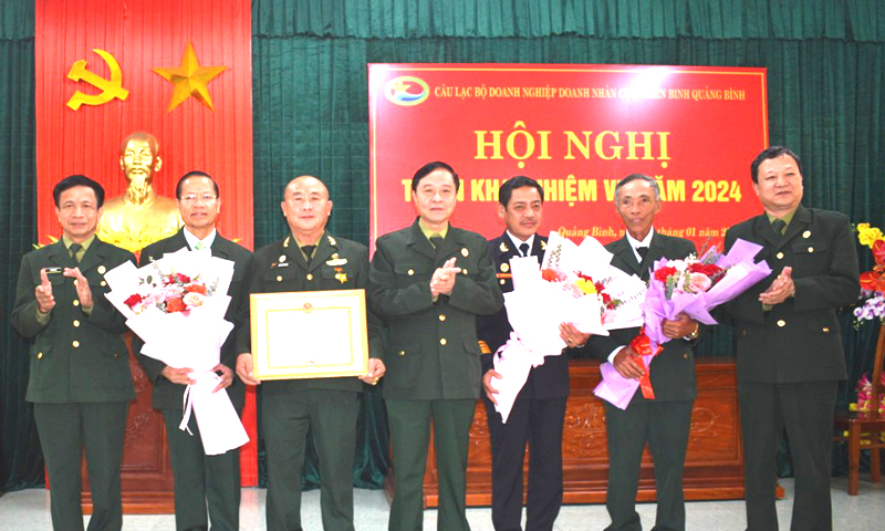 Tỏa sáng hình ảnh "Bộ đội Cụ Hồ"