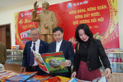 Thông báo trưng bày sách, báo mừng Đảng, mừng Xuân Giáp Thìn 2024