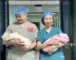 Chào đón những công dân nhí "rồng vàng" đầu tiên