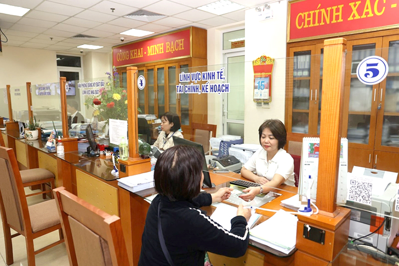 Pháp luật và cuộc sống: Chớ lơ là công việc