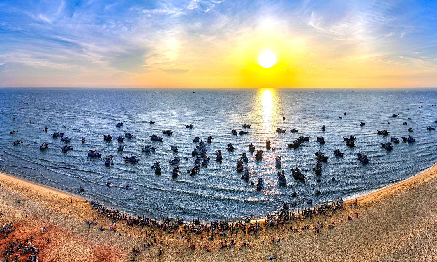 Ngư dân đón "lộc biển" đầu năm