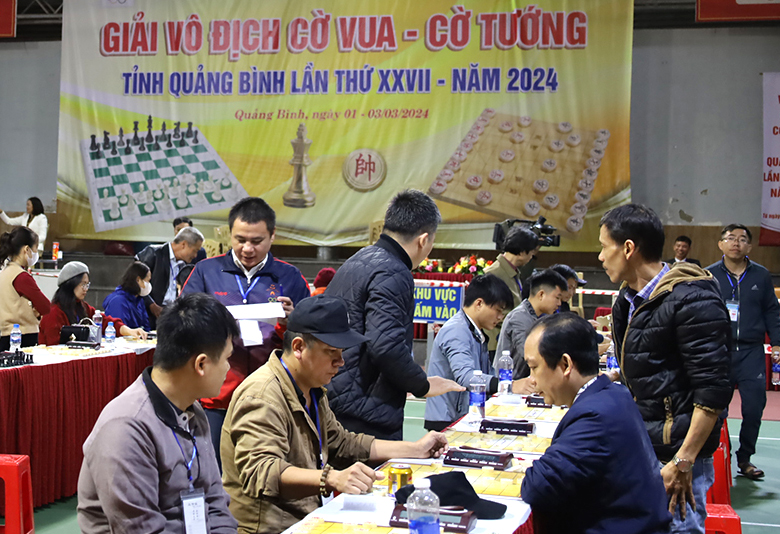 Hơn 200 kỳ thủ tham gia Giải vô địch cờ vua-cờ tướng tỉnh Quảng Bình lần thứ XXVII