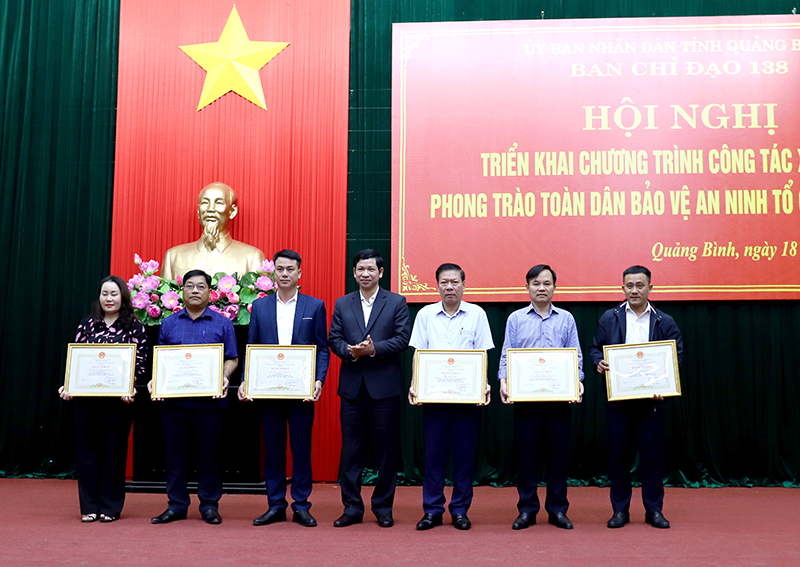 Vững vàng thế trận lòng dân