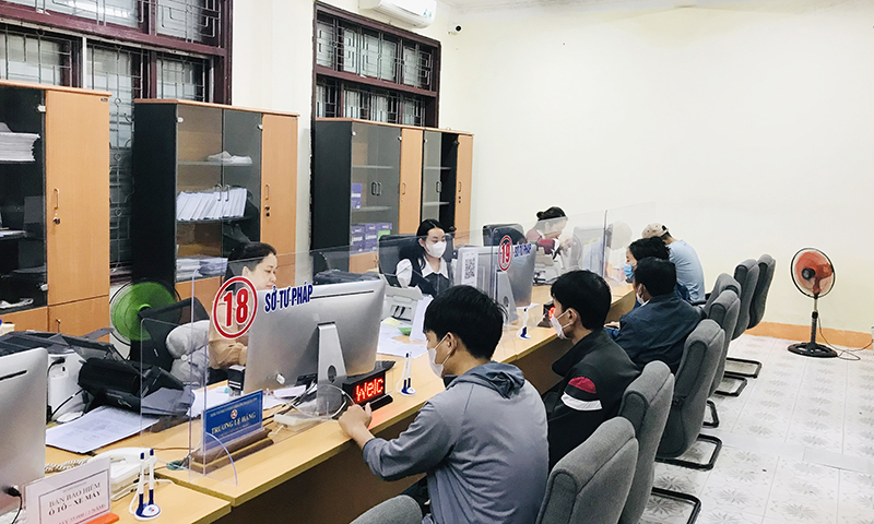 Lấy người dân và doanh nghiệp làm trung tâm, chủ thể trong cải cách hành chính
