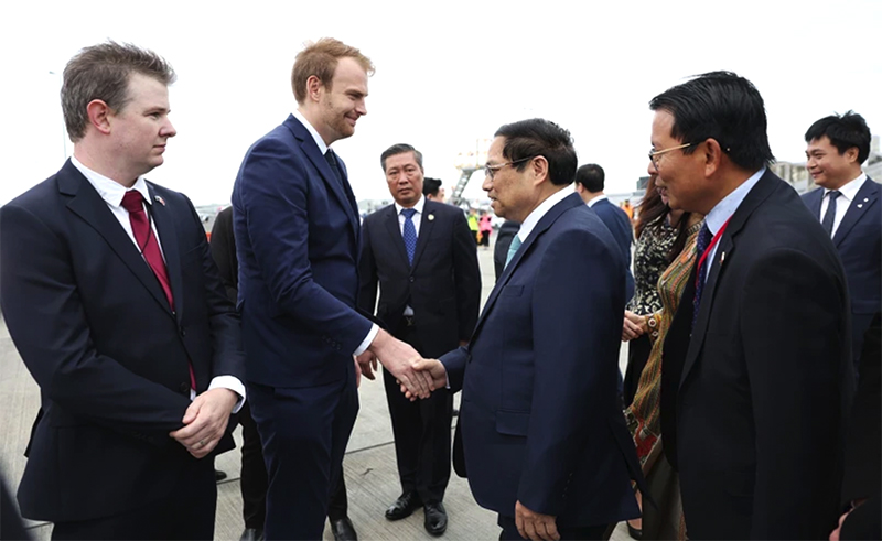 Thủ tướng Phạm Minh Chính và Phu nhân tới Auckland, bắt đầu thăm chính thức New Zealand
