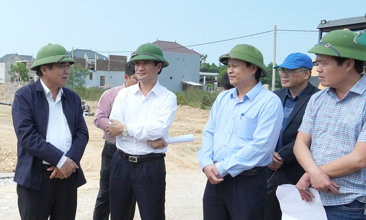 Khẩn trương bàn giao mặt bằng dự án đường bộ cao tốc Bắc-Nam