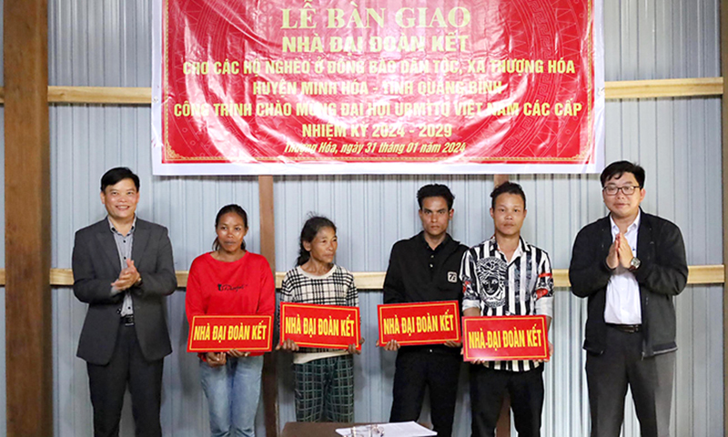 Niềm vui trong những ngôi nhà "Đại đoàn kết"