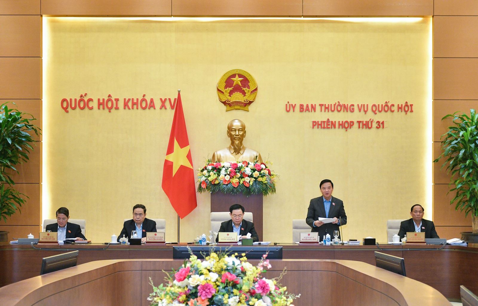 Khai mạc phiên họp thứ 31 của Ủy ban Thường vụ Quốc hội