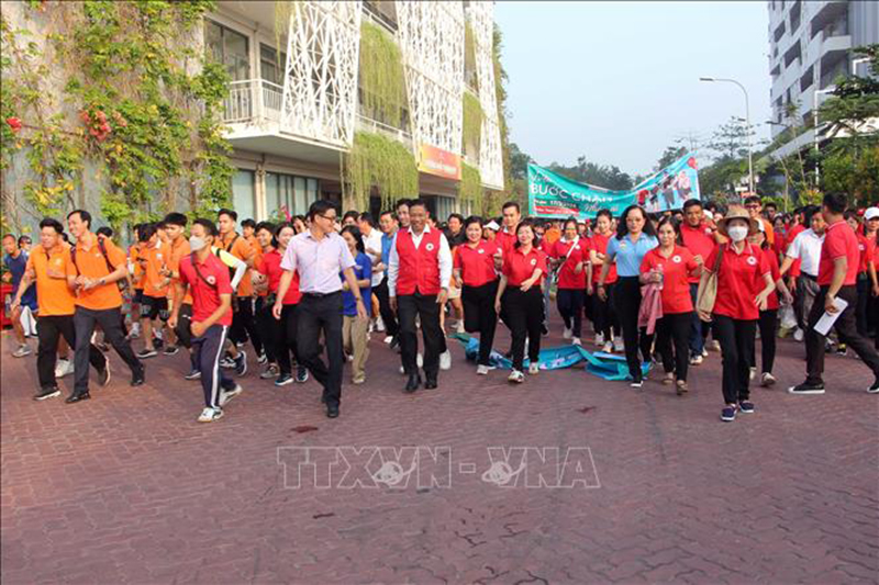 'Triệu bước chân nhân ái', trao chia sẻ, yêu thương