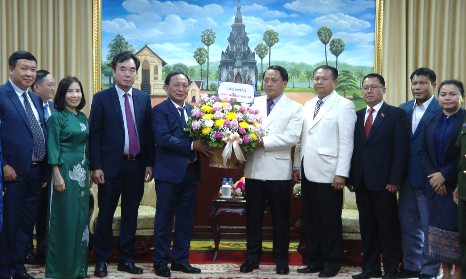 Lãnh đạo tỉnh thăm, chúc Tết tại tỉnh Sạ-vẳn-na-khệt