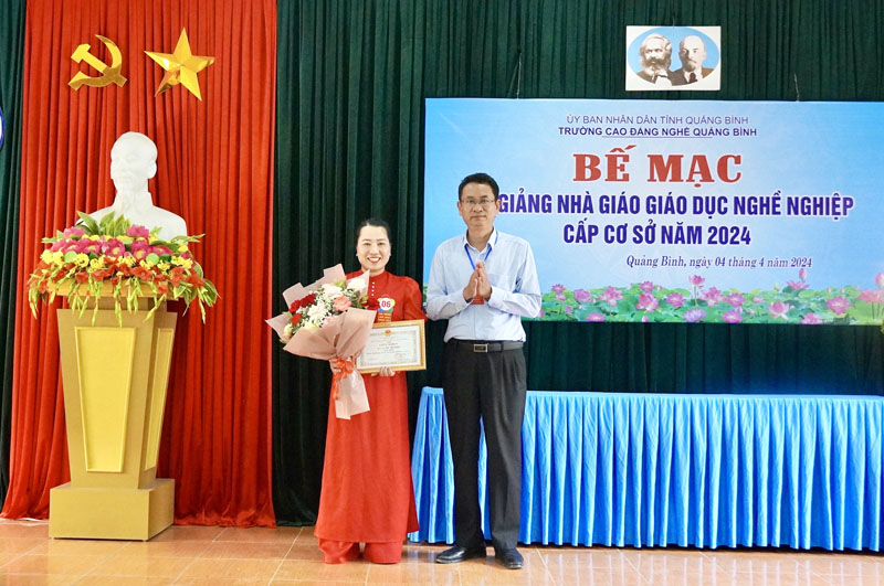 Bế mạc hội giảng nhà giáo giáo dục nghề nghiệp cấp cơ sở