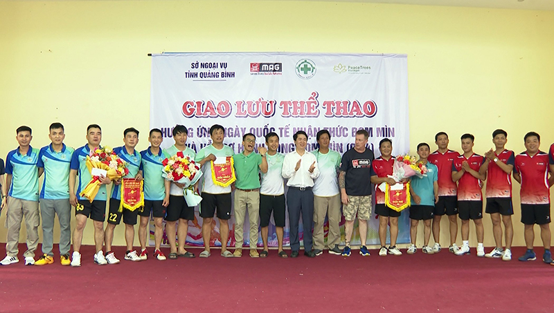 Giao lưu thể thao giữa các đơn vị trong lĩnh vực khắc phục hậu quả bom mìn