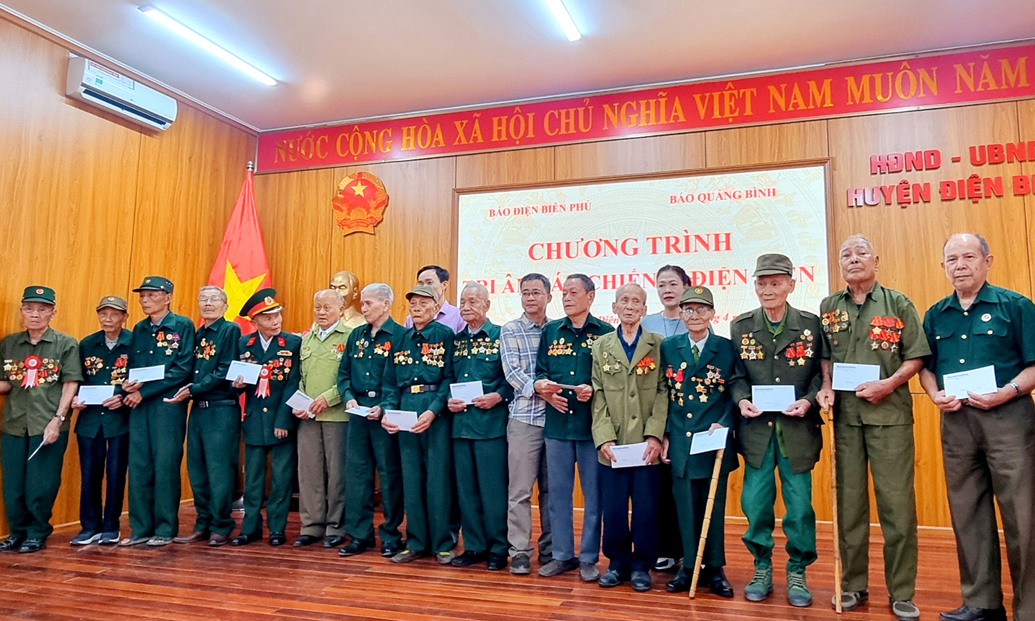 Tri ân chiến sĩ Điện Biên