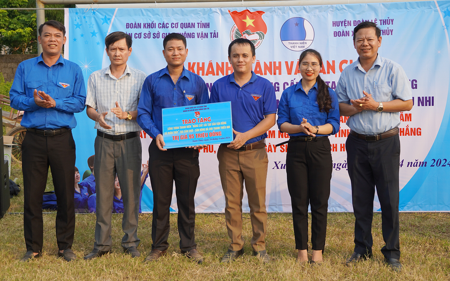 Khánh thành và bàn giao công trình thanh niên tại xã Xuân Thủy