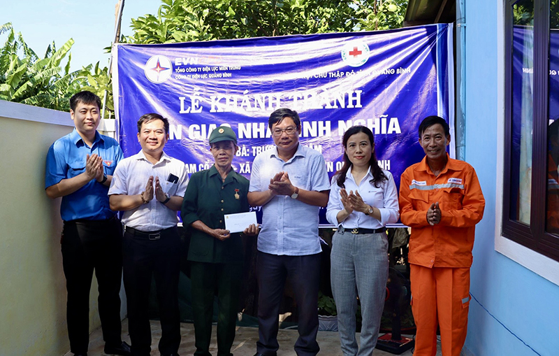 Trọn vẹn nghĩa tình