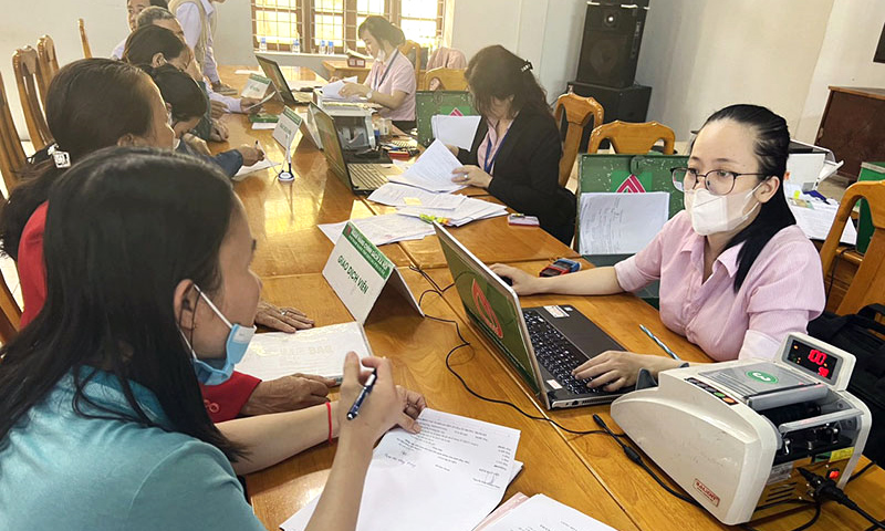 An cư để lạc nghiệp