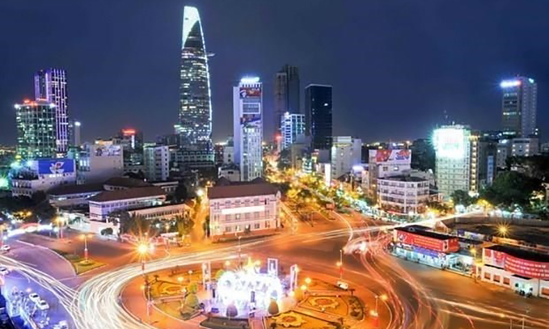 Sao còn vấn vương tấm áo lỗi thời?