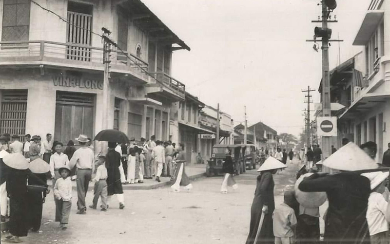 Chợ xưa trong miền nhớ