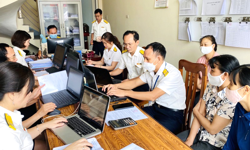 Không quyết toán thuế thu nhập cá nhân đúng hạn bị xử phạt bao nhiêu tiền?
