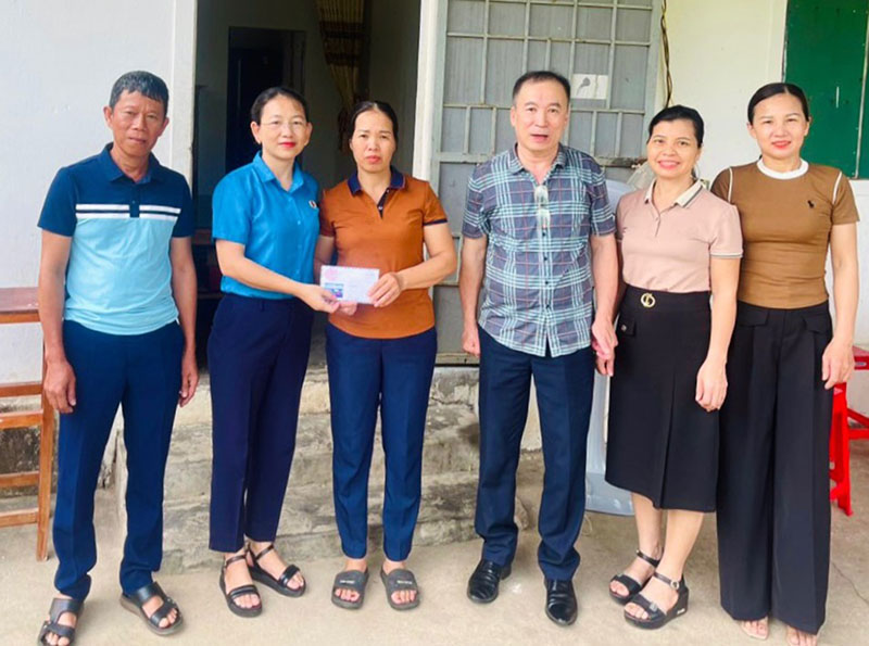 Công đoàn Công ty CP Việt Trung: Nhiều hoạt động ý nghĩa hưởng ứng Tháng Công nhân, Tháng hành động về an toàn, vệ sinh lao động