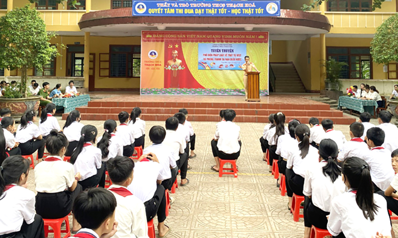 Tuyên Hóa: Tuyên truyền về an toàn giao thông và kỹ năng phòng, chống đuối nước