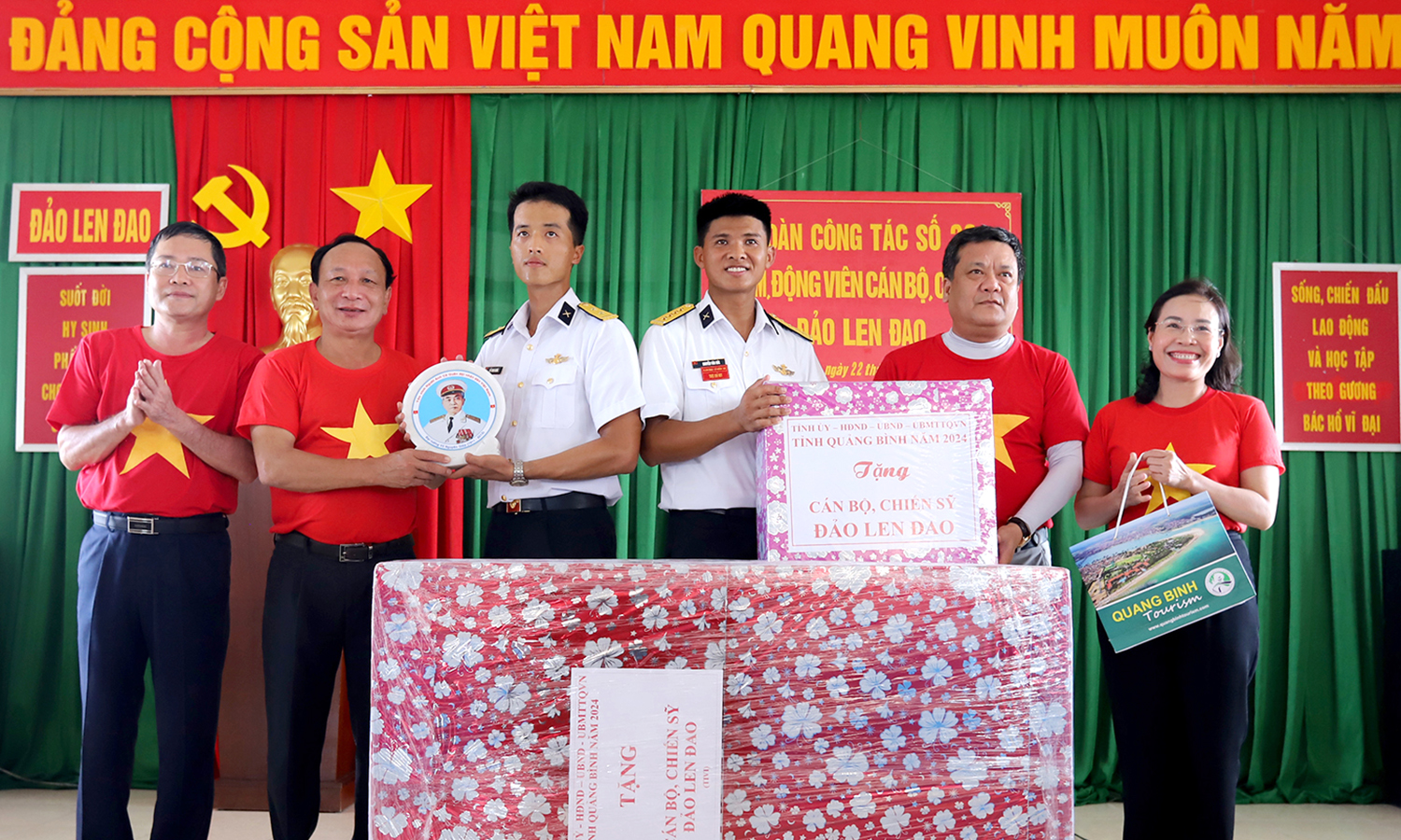 Đoàn công tác số 22 kết thúc tốt đẹp chuyến thăm huyện đảo Trường Sa và nhà giàn DK1