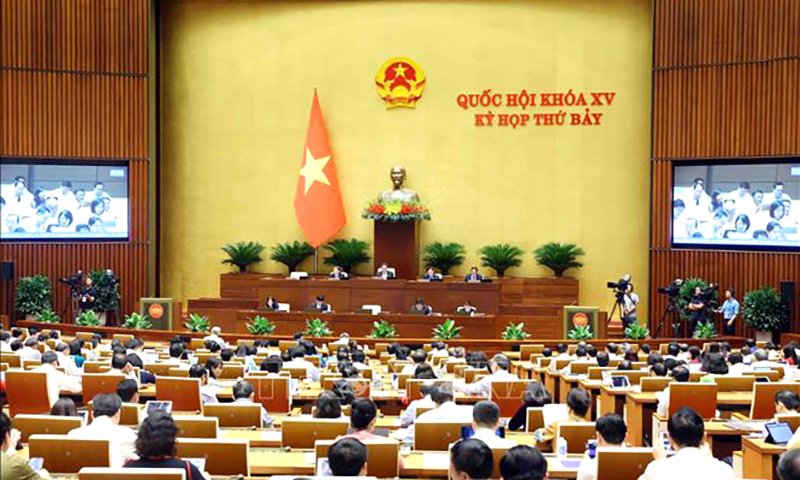 Quốc hội thảo luận về phát triển kinh tế-xã hội và ngân sách Nhà nước