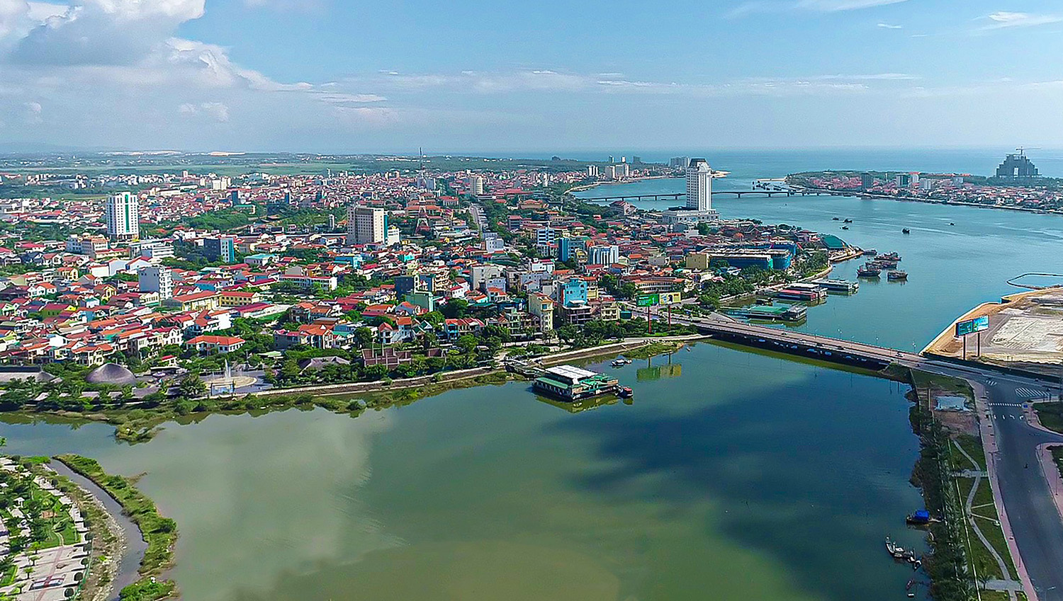 Tự hào về quê hương