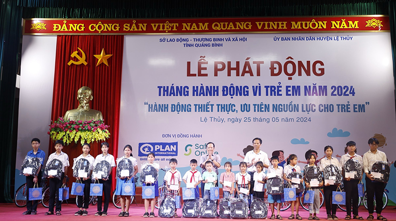 Chung sức chăm lo, bảo vệ trẻ em