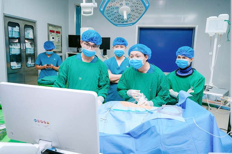Thực hiện thành công kỹ thuật nội soi tán sỏi thận qua da