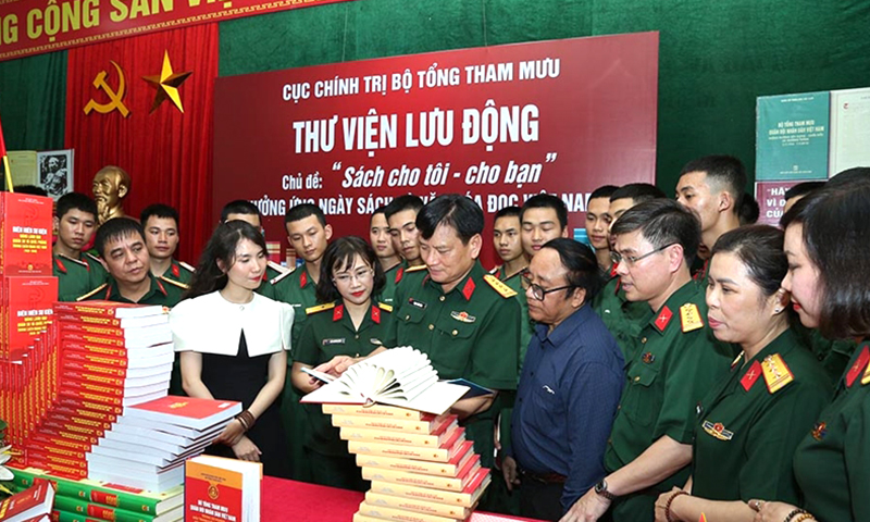 Nâng cao hiệu quả hoạt động công tác Đảng, công tác chính trị