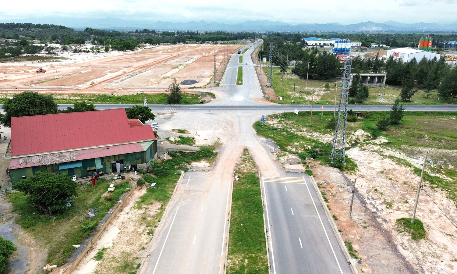 "Nút thắt" đã gỡ, mặt bằng thi công vẫn còn vướng